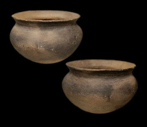 Histoic POicuris Pueblo Pottery - 24325